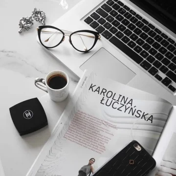 Article & images about Karolina Barrett